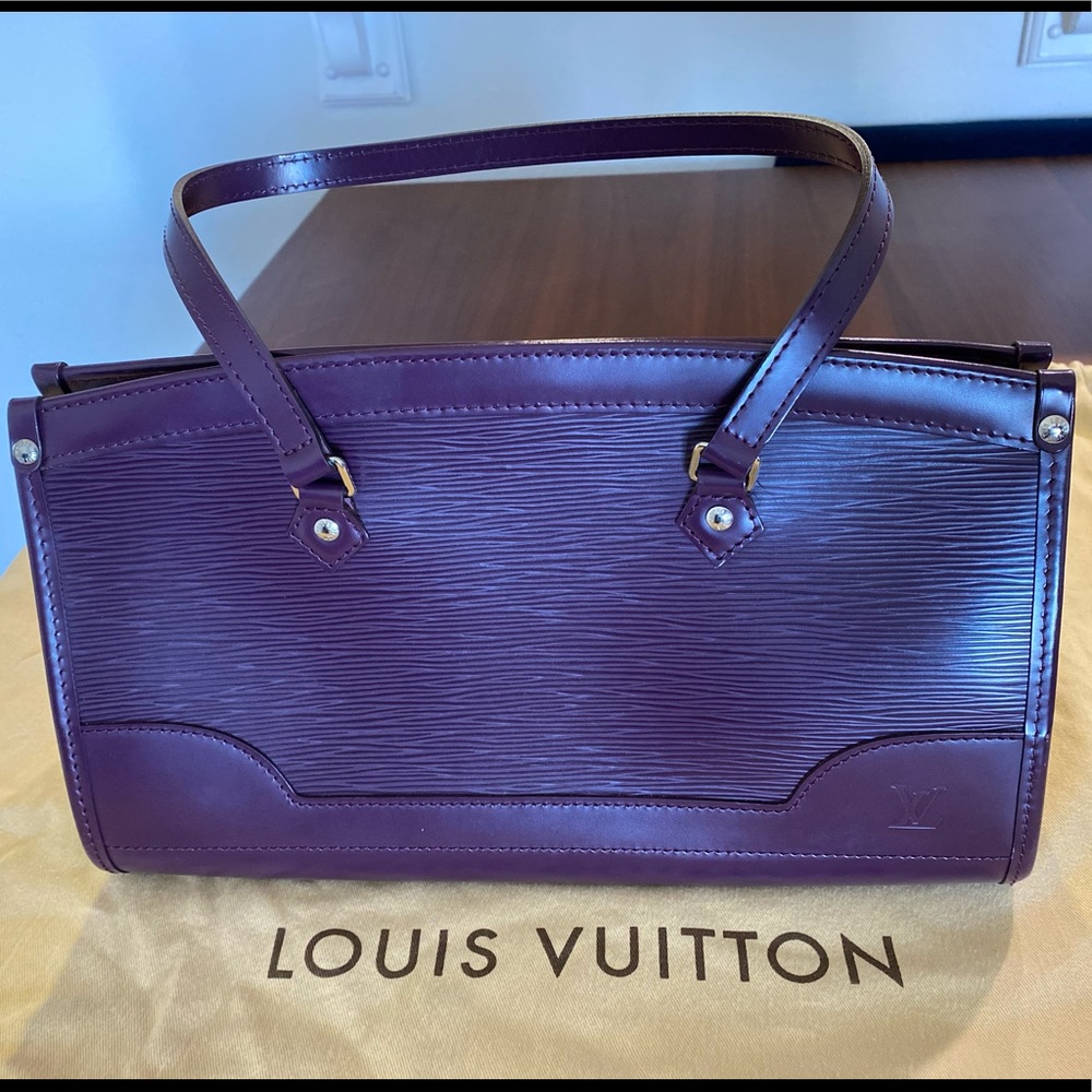 Louis Vuitton Epi Sac Triangle Hand Purse Purple